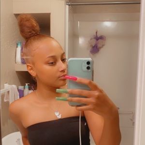 Meet your Posher, Jasmine